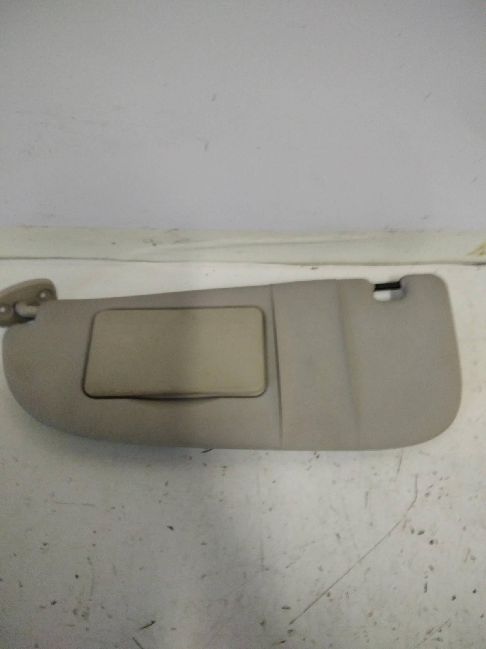 Aletta parasole parabrezza sx.